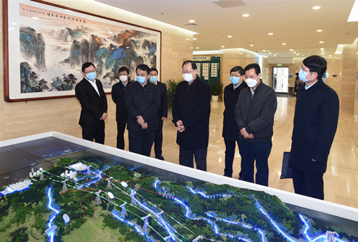 堅(jiān)決打贏疫情防控的人民戰(zhàn)爭總體戰(zhàn)阻擊戰(zhàn)