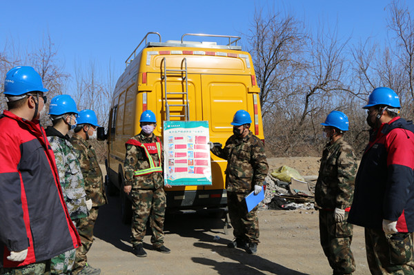 烏海電業(yè)局配電帶電作業(yè)中心團(tuán)支部：筑牢“紅線(xiàn)”意識(shí)，安全與生產(chǎn)同行