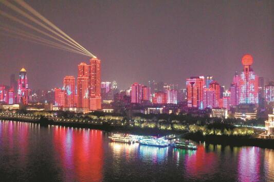 英雄之城，光明新生