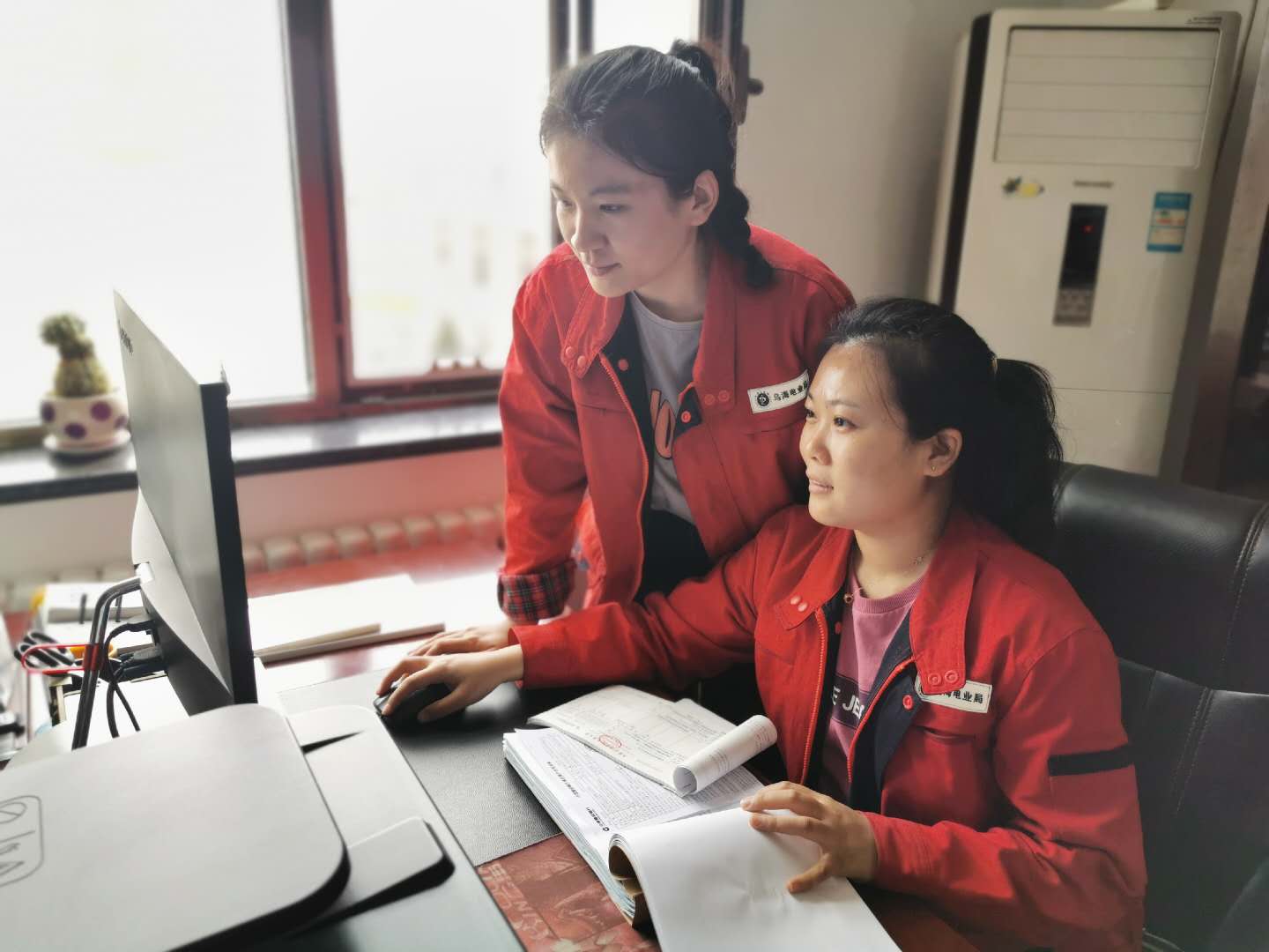 六五四供電分局：做好賬務自查，規(guī)范電費管理