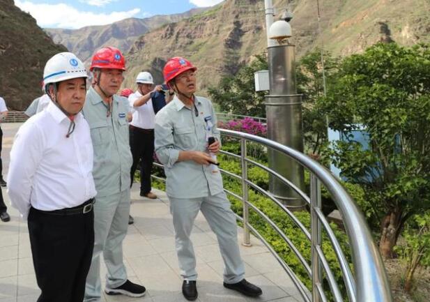 南方電網(wǎng)董事長、黨組書記孟振平調(diào)研烏東德水電站工程