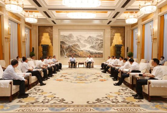 湖北省委書記應勇、省長王曉東會見國家電網(wǎng)董事長、黨組書記毛偉明