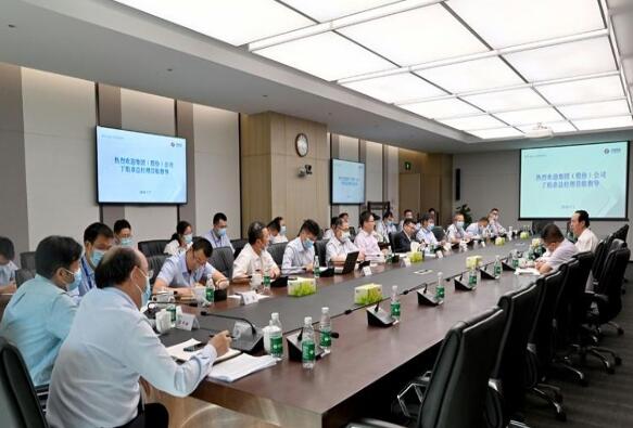 中國(guó)電建集團(tuán)公司黨委副書(shū)記、總經(jīng)理丁焰章到電建國(guó)際公司調(diào)研