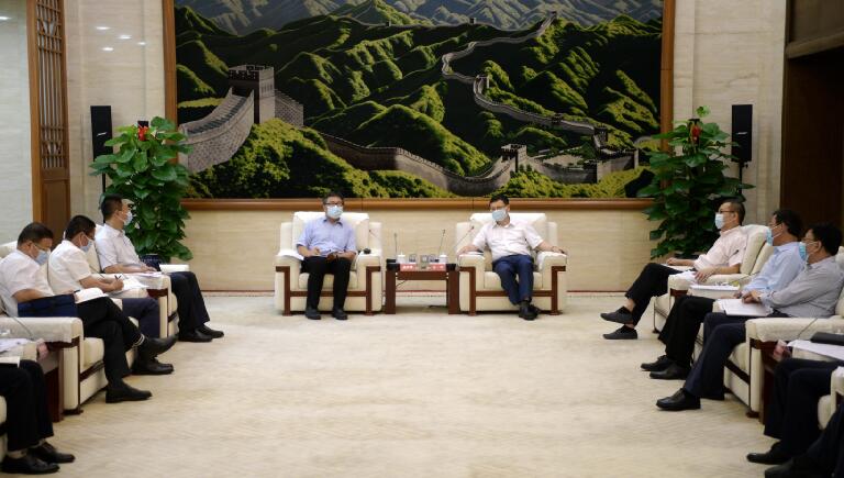 寇偉會(huì)見哈電集團(tuán)黨委副書記、總經(jīng)理吳偉章