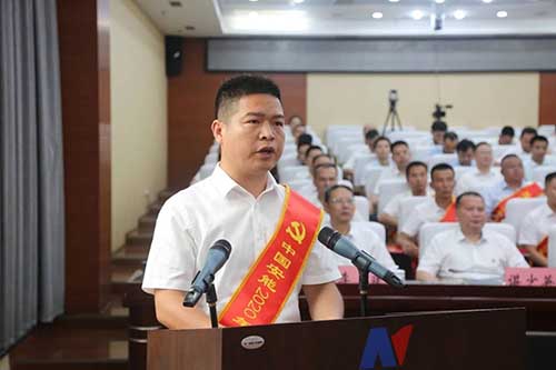 團(tuán)結(jié)凝聚力量 實干成就夢想——記中國安能優(yōu)秀共產(chǎn)黨員、萬安水環(huán)境項目經(jīng)理薛振興