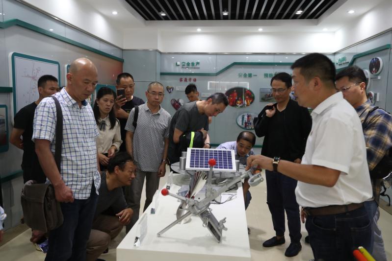 發(fā)揮勞模專(zhuān)長(zhǎng) 助力科技創(chuàng)新——國(guó)網(wǎng)寧?？h供電公司徐劍中勞模創(chuàng)新工作室