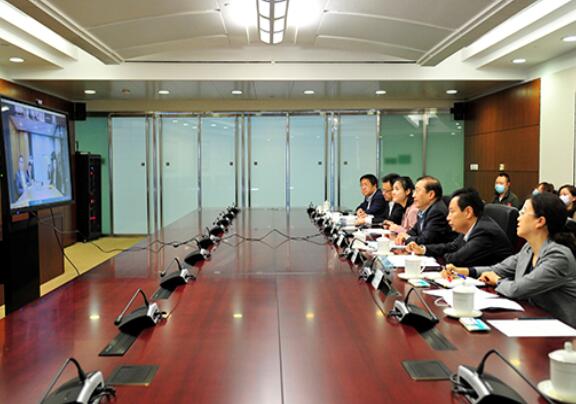 辛保安總經(jīng)理與SAP公司全球執(zhí)行董事會(huì)成員、全球業(yè)務(wù)總裁傅美黛舉行視頻會(huì)談