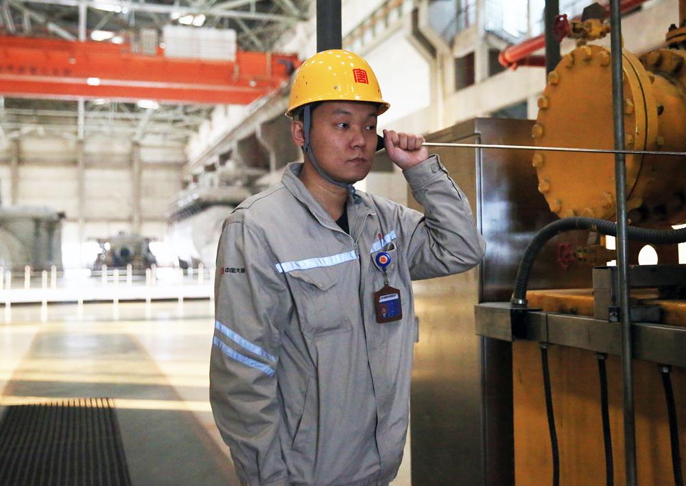 在勤奮中成長  在奮斗中閃光------記大唐集團(tuán)第十八屆集控運行大賽第一名申虎