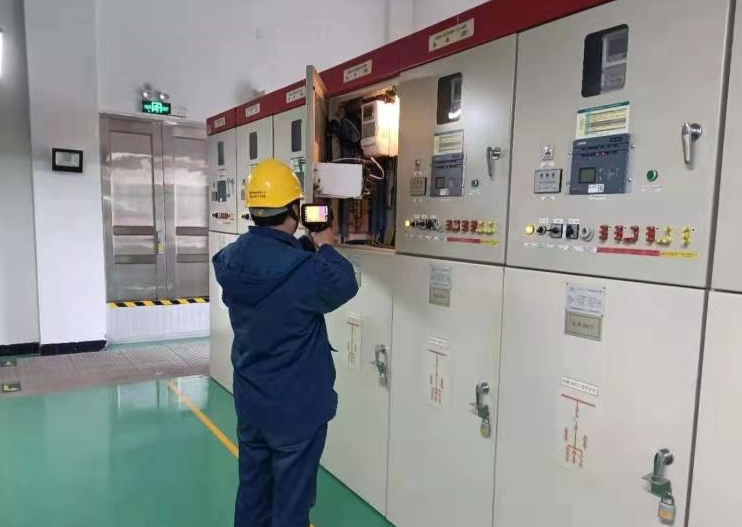 國(guó)網(wǎng)慈溪市供電公司用心巡視、及時(shí)消缺確保電網(wǎng)安全穩(wěn)定運(yùn)行