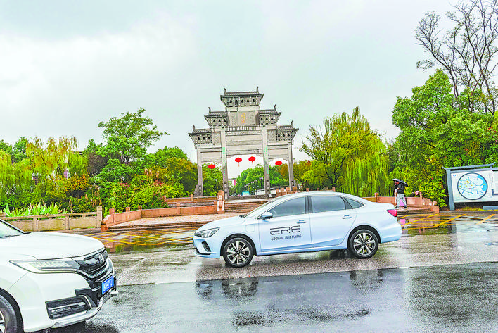 國(guó)網(wǎng)江蘇電力:新能源汽車賣(mài)得好 充電樁建設(shè)跟得上