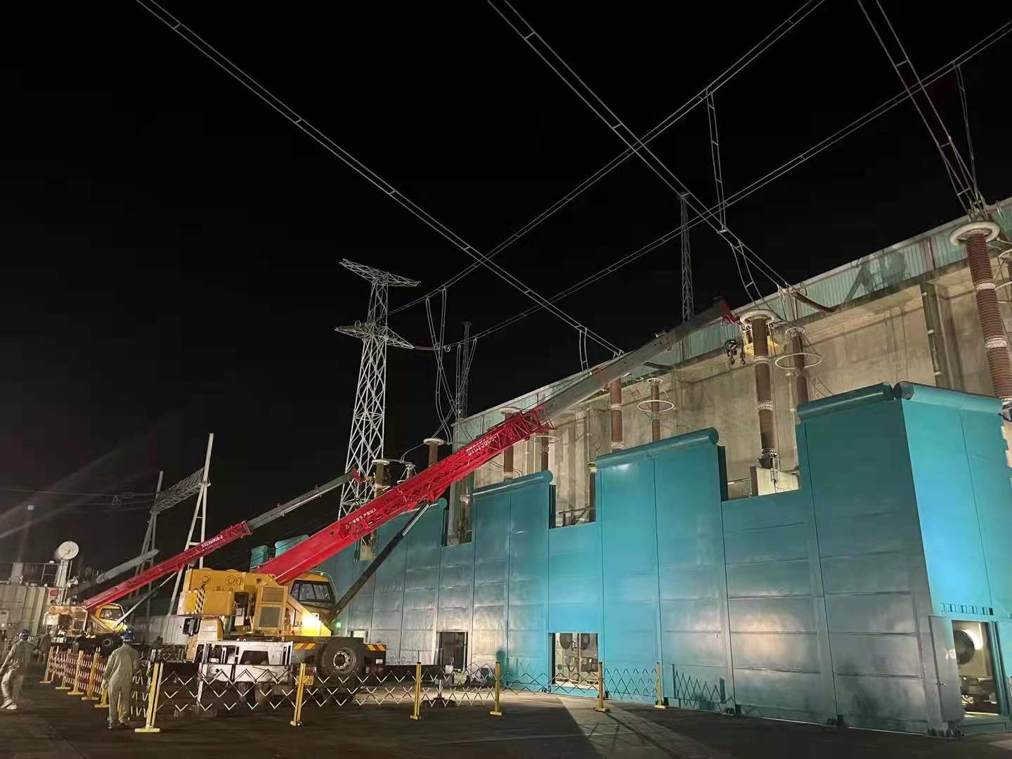 鄂電“鐵軍”：30個小時晝夜搶修作業(yè)，守護西電東送電網(wǎng)大動脈