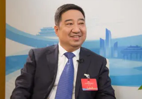 中國西電集團(tuán)有限公司黨委書記、董事長、中國電氣裝備集團(tuán)董事長白忠泉