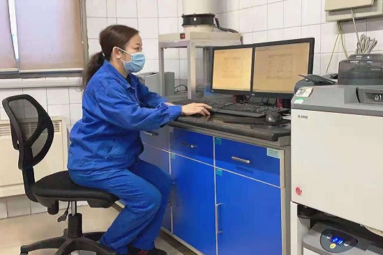 陡河發(fā)電廠郝雨霞：“我家住得近，急活兒我來”