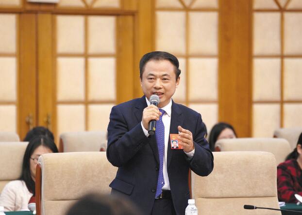 【兩會】推動新能源汽車產(chǎn)業(yè)發(fā)展 促進(jìn)終端用能變革——訪全國人大代表、天能電池集團(tuán)股份有限公司董事長張?zhí)烊? /></a></div>
				<div   id=