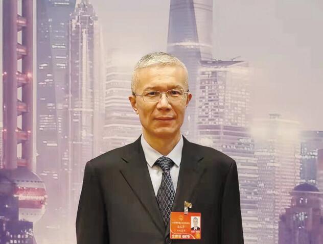 【兩會(huì)】國(guó)網(wǎng)英大黨委副書記張凡華：以綠色金融助力經(jīng)濟(jì)社會(huì)綠色低碳轉(zhuǎn)型