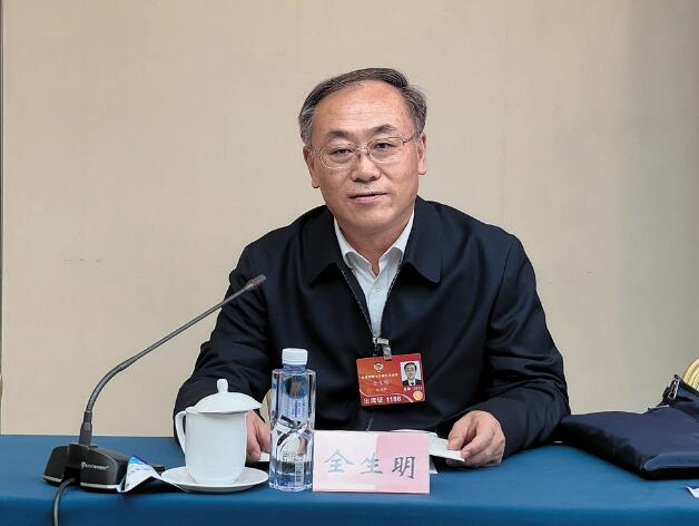 【兩會】國網(wǎng)電動汽車服務(wù)有限公司董事長、黨委書記全生明：加快構(gòu)建交通能源融合發(fā)展體系 促進(jìn)車與電網(wǎng)協(xié)同互動