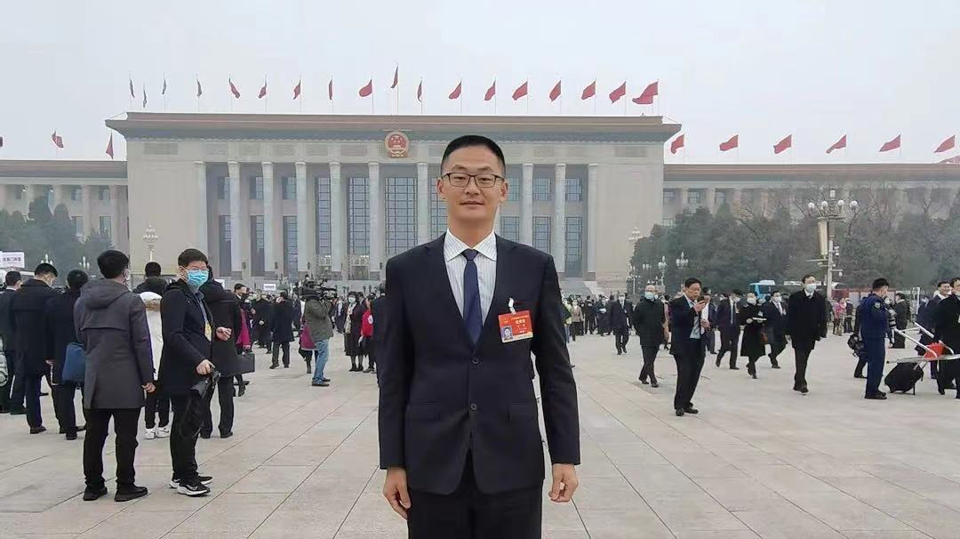 丁明：以數(shù)字化、智能化提升綠色化、低碳化