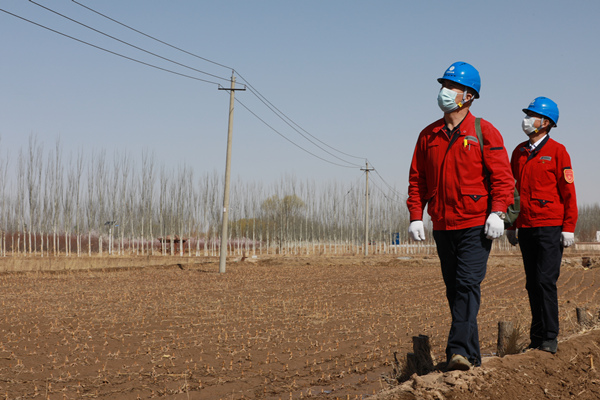 烏海市千里山供電分公司：保電巡線備耕忙，不誤農(nóng)時(shí)不負(fù)春