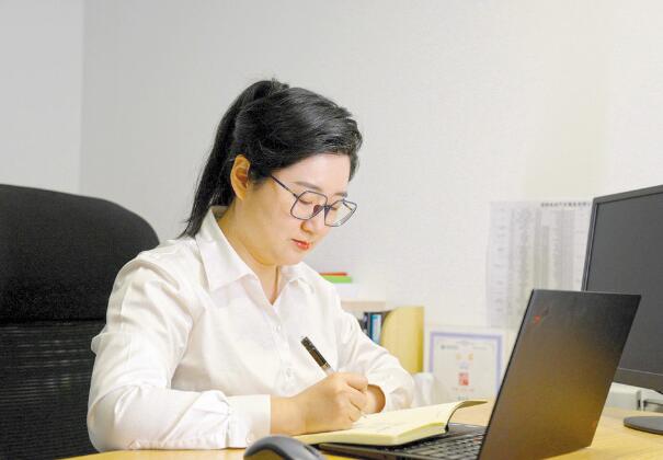 專注實干攻克難關(guān)， 建設(shè)卓越智慧車聯(lián)網(wǎng)平臺——記國網(wǎng)工匠韓慶雯