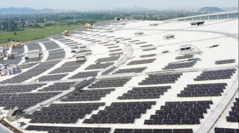 并網(wǎng)發(fā)電倒計(jì)時(shí)！杭州西站光伏項(xiàng)目組件已鋪設(shè)完畢