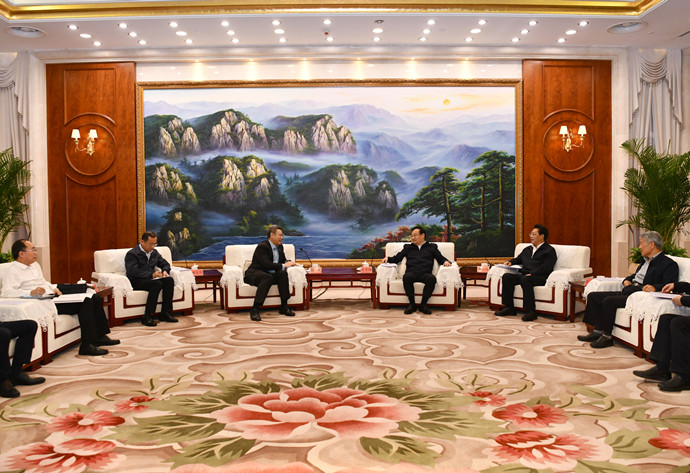 國家電投董事長、黨組書記錢智民拜會(huì)寧夏回族自治區(qū)主要領(lǐng)導(dǎo)