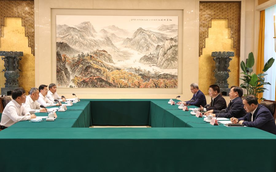 雷鳴山、韓君拜會湖北省委書記王蒙徽、省長王忠林