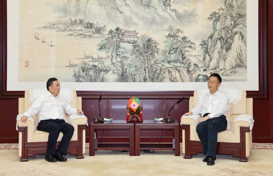 宋海良拜會(huì)廣西壯族自治區(qū)黨委書(shū)記劉寧、自治區(qū)主席藍(lán)天立