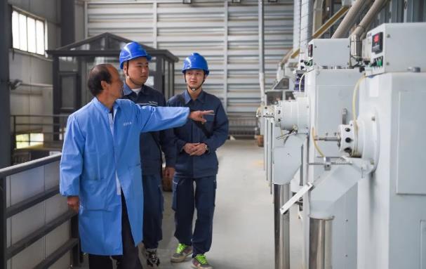 貴州臺(tái)江供電局:用心服務(wù)冬季“米袋子”