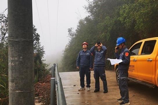 廣西荔浦:多舉措應(yīng)對寒潮 全力保障供電穩(wěn)定