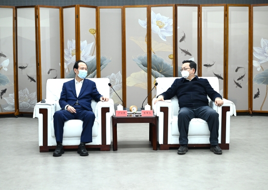 丁焰章與雄安新區(qū)黨工委書記、管委會(huì)主任張國華會(huì)談