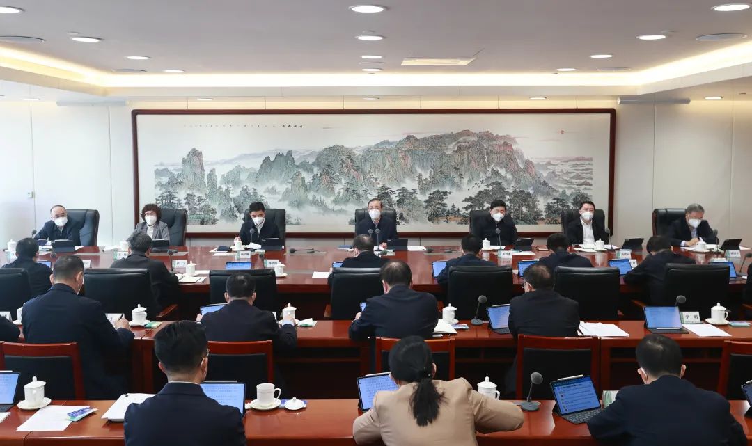 國家電網(wǎng)公司黨組傳達學(xué)習(xí)貫徹習(xí)近平總書記近期重要講話精神