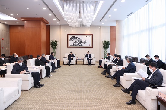 華能集團(tuán)董事長溫樞剛、總經(jīng)理鄧建玲會(huì)見云南省常務(wù)副省長劉非、副省長岳修虎