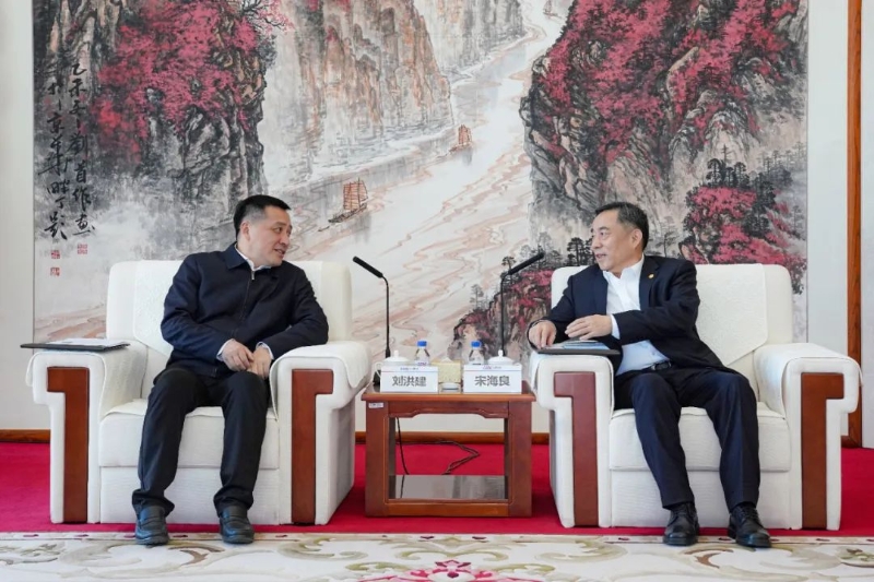 中國能建黨委書記、董事長宋海良與云南省委常委、昆明市委書記劉洪建會談