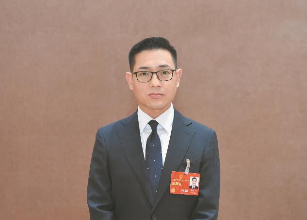 推動(dòng)清潔能源發(fā)展 促進(jìn)綠色低碳轉(zhuǎn)型——訪全國人大代表、河北寶信物流有限公司總經(jīng)理李建衛(wèi)