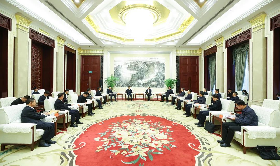 大唐集團(tuán)黨組書(shū)記鄒磊拜會(huì)貴州省委書(shū)記徐麟、省長(zhǎng)李炳軍