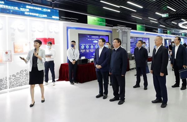 國資委黨委深入開展學(xué)習(xí)貫徹習(xí)近平新時(shí)代中國特色社會主義思想主題教育專題調(diào)研