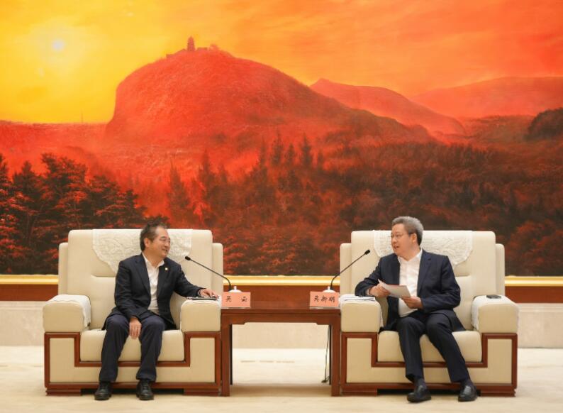 中國(guó)能建黨委常委、副總經(jīng)理吳云與南通市委書(shū)記、市長(zhǎng)吳新明會(huì)談