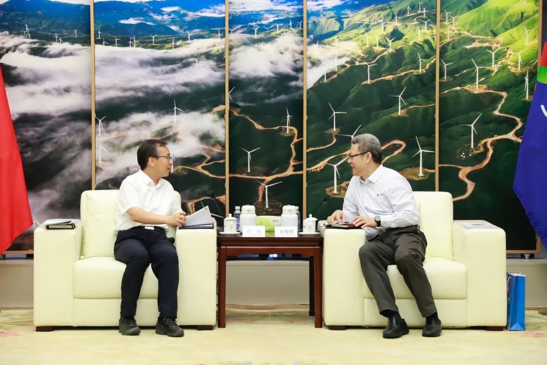 國家電投黨組書記、董事長錢智民會(huì)見河北省滄州市市長向輝