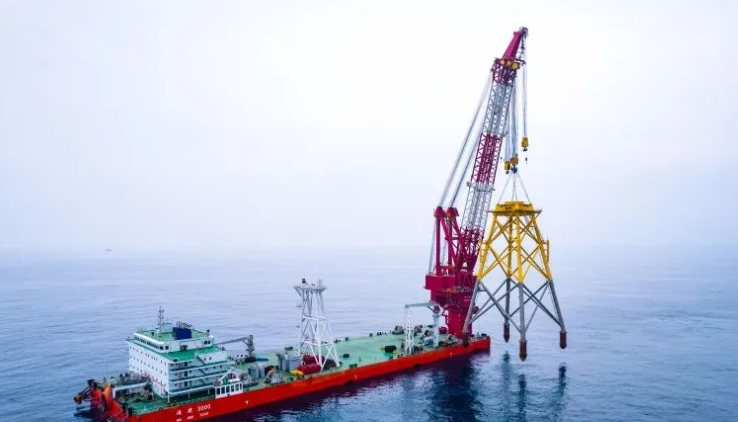 中國(guó)能建廣東院陽江青洲一、二海上風(fēng)電場(chǎng)項(xiàng)目完成全部92套風(fēng)機(jī)導(dǎo)管架吊裝