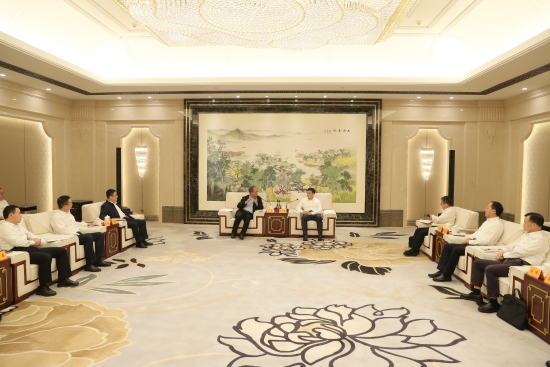 中國電建黨委副書記、總經(jīng)理王斌與江蘇省委常委、蘇州市委書記曹路寶舉行會談