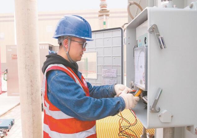 范紅星：在現(xiàn)場(chǎng)學(xué)習(xí)成長(zhǎng)，在一線實(shí)踐創(chuàng)新