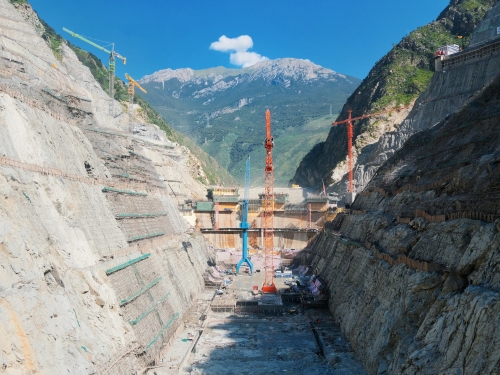 數(shù)智賦能，世界高壩正拔地而起