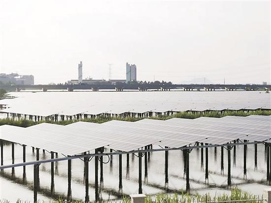 汕頭金平區(qū)88兆瓦集中式漁光互補項目計劃10月并網(wǎng)投產(chǎn)，年發(fā)電量可達1.2億度