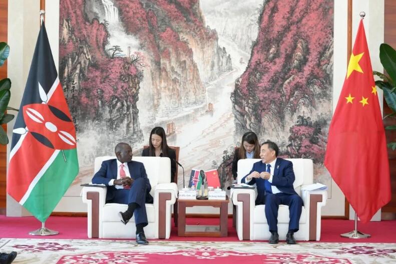 中國能建黨委書記、董事長宋海良與肯尼亞總統(tǒng)魯托會談