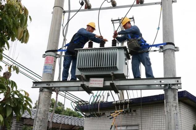 茂名供電局：強降雨過后，全力搶修復(fù)電不停歇
