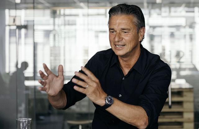 外媒：保時(shí)捷高管抨擊歐盟對(duì)中國電動(dòng)汽車發(fā)起調(diào)查，稱反對(duì)對(duì)華搞關(guān)稅戰(zhàn)