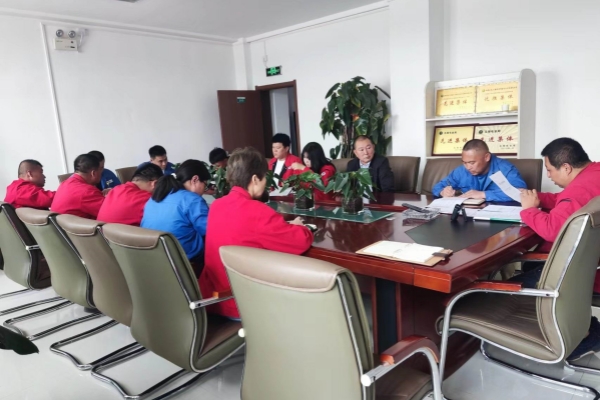 內(nèi)蒙古電力集團(tuán)烏海千里山供電公司：對(duì)標(biāo)新細(xì)則，完成班組定級(jí)工作