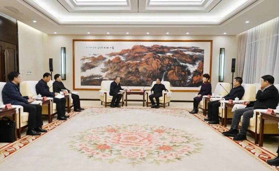 三峽集團董事長、黨組書記雷鳴山拜會內(nèi)蒙古自治區(qū)黨委書記孫紹騁、自治區(qū)主席王莉霞