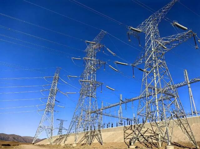 青?，敔枔跛娬?30千伏輸電線路全面竣工