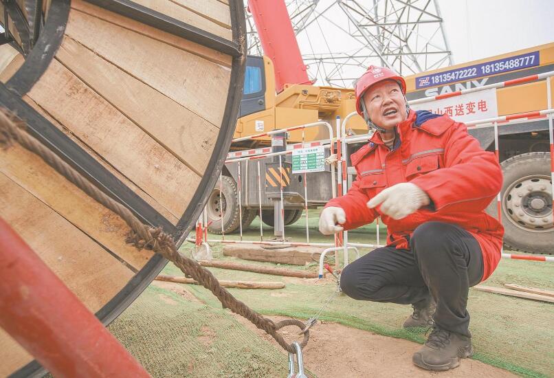 【國網(wǎng)特等勞?！宽n愛平：能挑千斤擔(dān) 不挑九百九